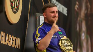 Weltmeister Luke Littler spielt die besten Darts seines Lebens