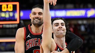 Josh Giddey versenkt Lakers auf atemberaubende Weise