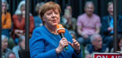 Merkel bescheinigt Merz einen „absoluten Willen zur Macht“