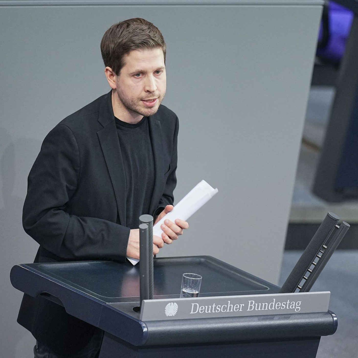Kühnert begründet Rücktritt mit Angst um Sicherheit