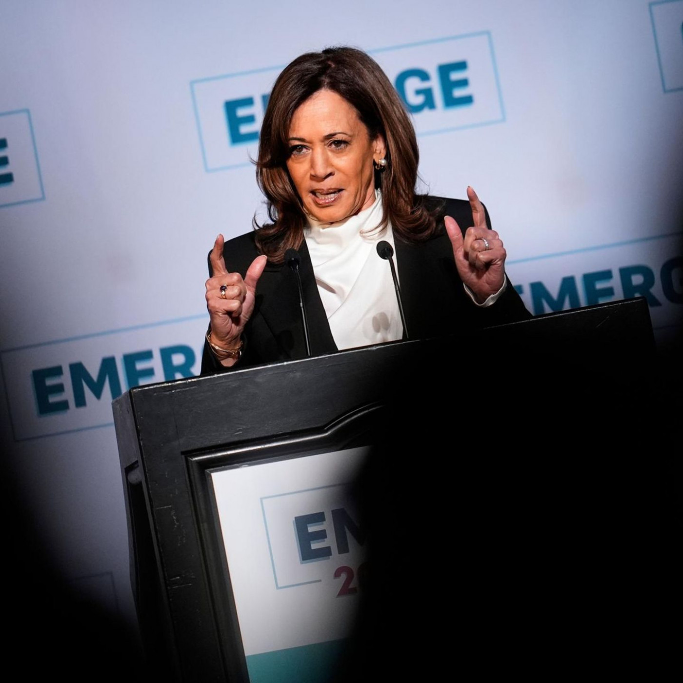 Kamala Harris attackiert Donald Trump in erster großer Rede – und macht Mut