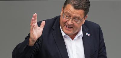 „Rein politische Entscheidung“, sagt der AfD-Vize – Mehrere Politiker für Parteiverbot