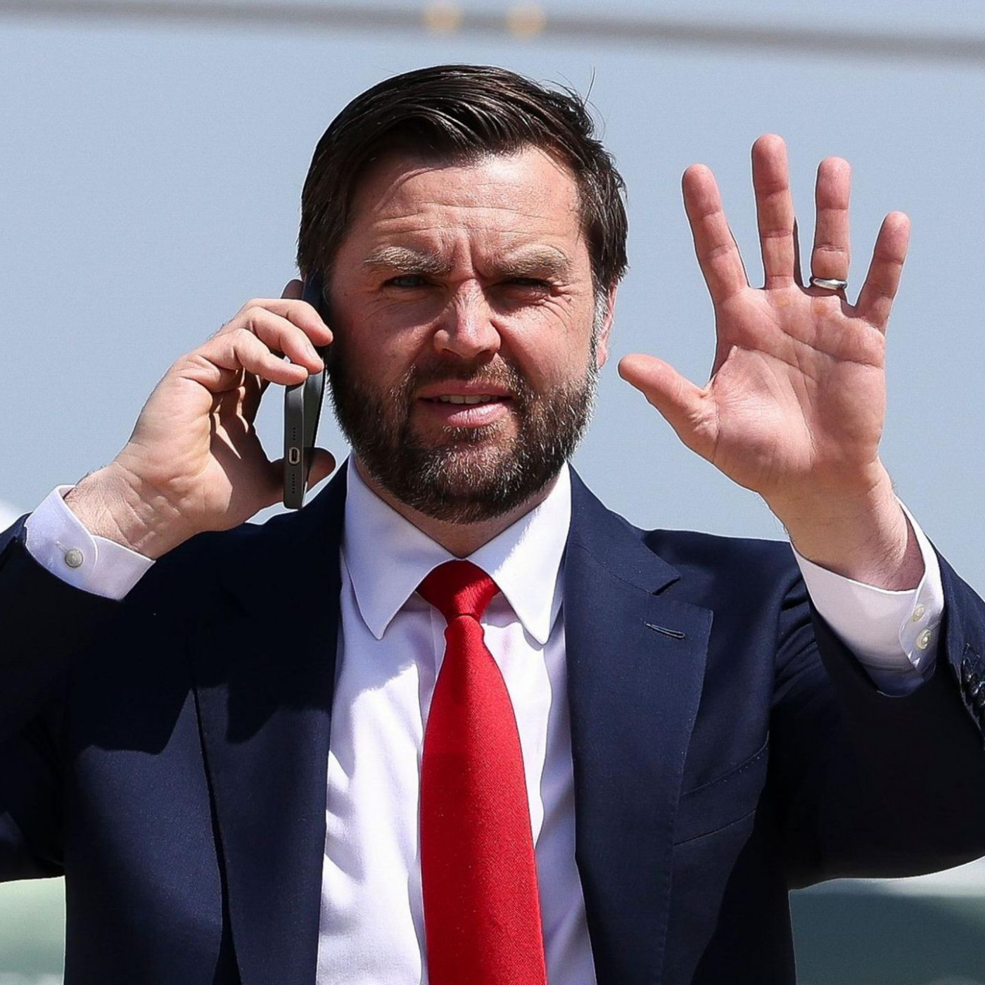 AfD-Verband fleht US-Vizepräsidenten an: "JD Vance, bitte helfen Sie uns!"