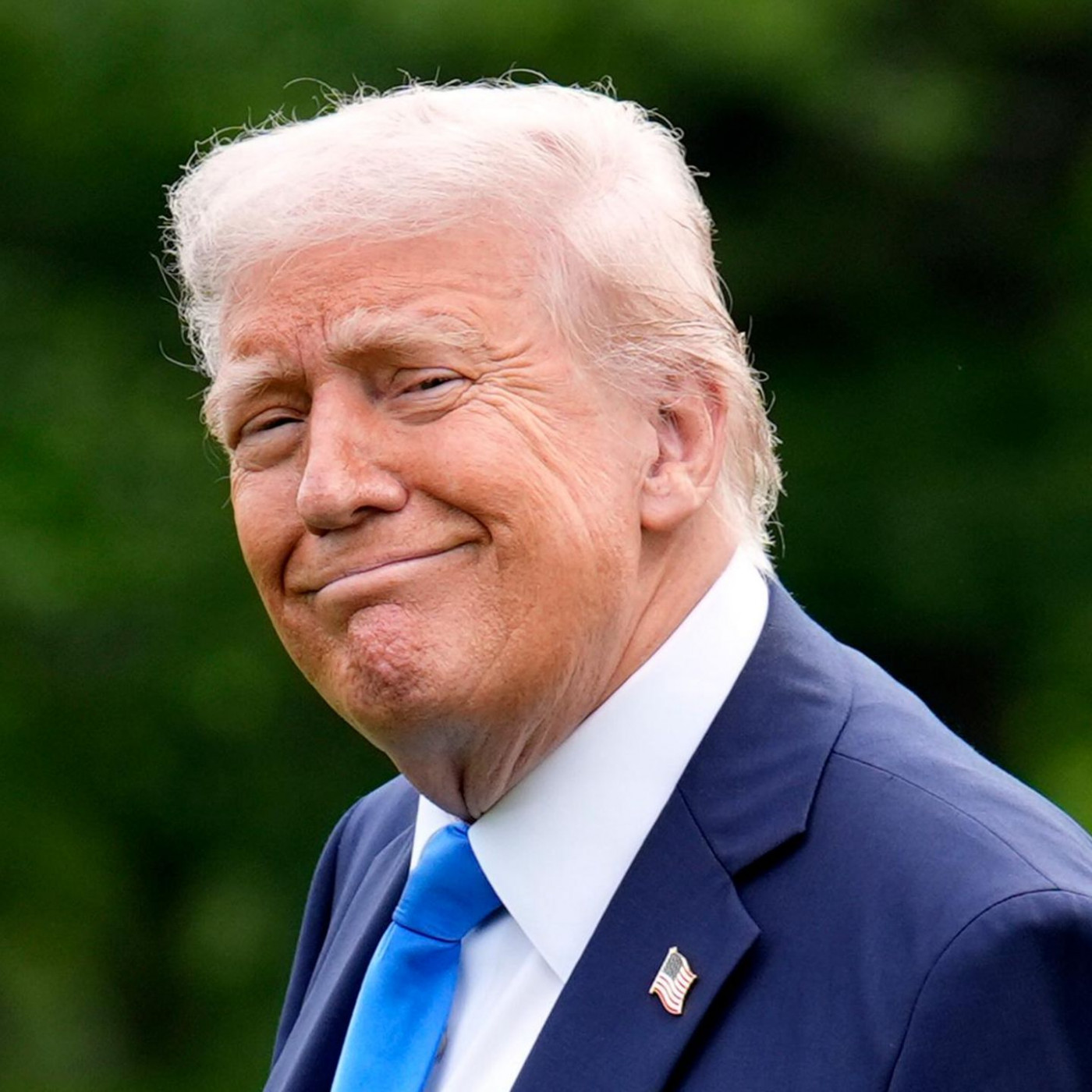 Trump veröffentlicht KI-Bild von sich – es zeigt ihn ... als Papst