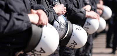 AfD-Mitglieder im Staatsdienst sollen überprüft werden – 200 Polizisten unter Extremismusverdacht