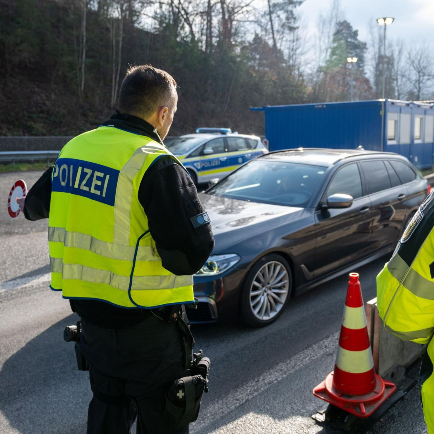 Dobrindt will verschärfte Grenzkontrollen und Zurückweisungen direkt umsetzen