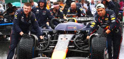 „Sprint des Überlebens“ – Debakel für Verstappen im Chaosrennen