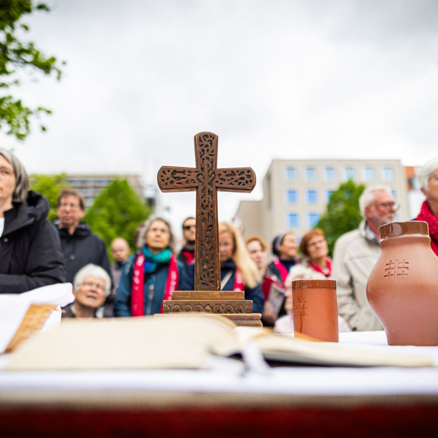 Tausende beenden Kirchentag mit Open-Air-Gottesdienst
