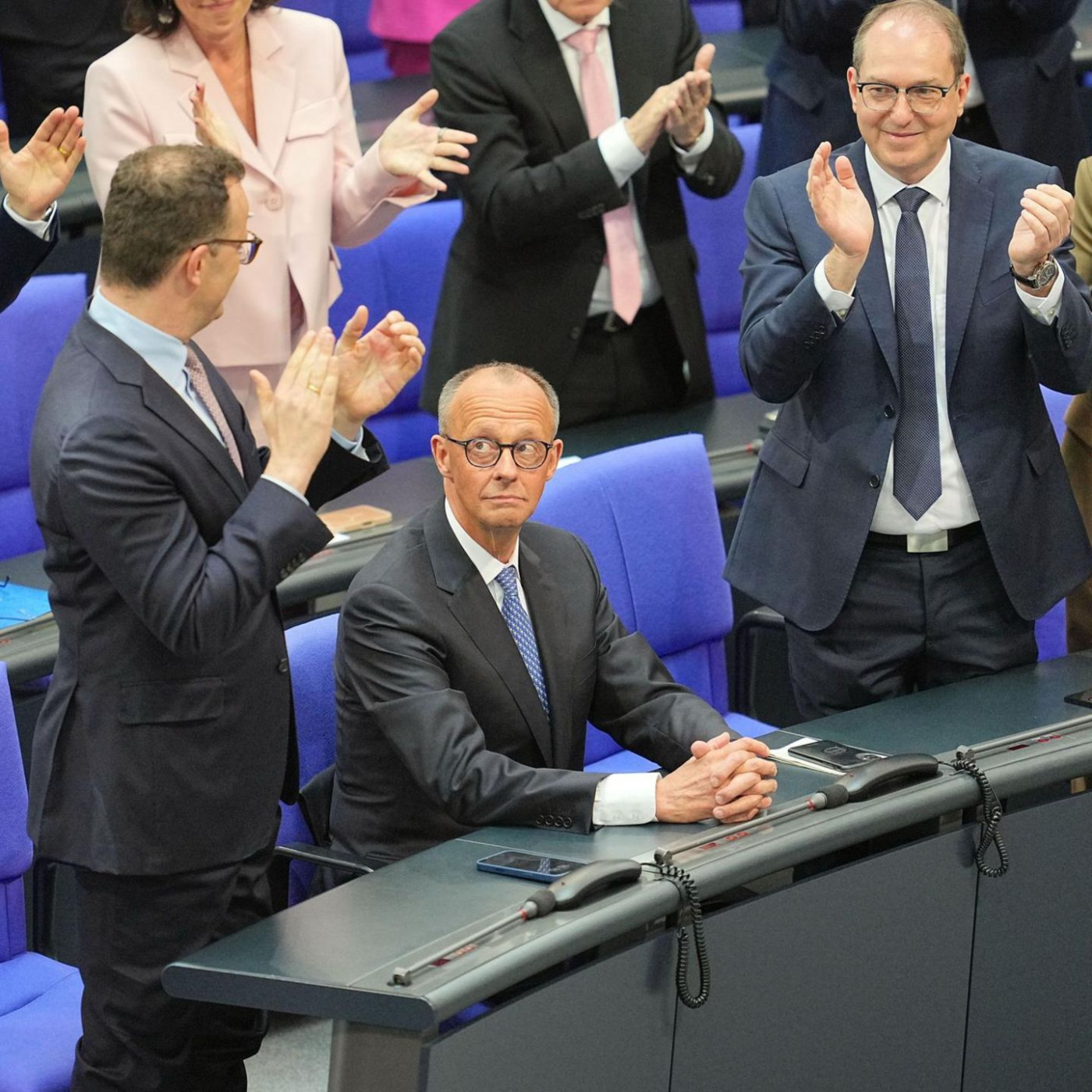 Die Kanzlerwahl live: Bundespräsident Steinmeier ernennt Merz zum Bundeskanzler
