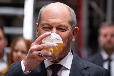 Olaf Scholz feiert Zapfenstreich: Welche Lieder dabei laufen sollten