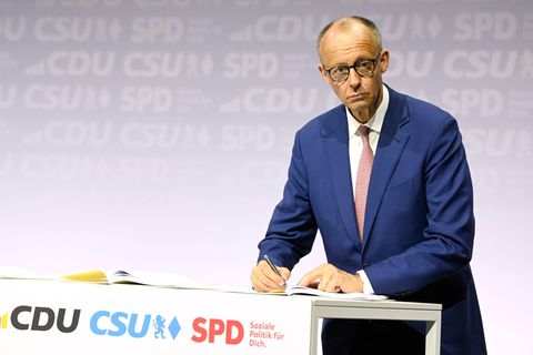 Union wieder gleichauf mit AfD – Vertrauen in Merz sinkt weiter