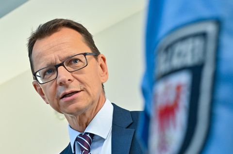Nach Enthüllungen von stern und RTL: Brandenburgs Verfassungsschutzchef entlassen