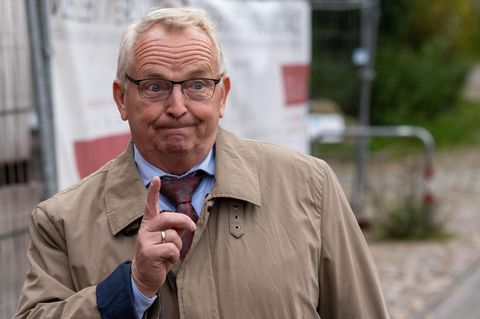 Mecklenburg-Vorpommerns Umweltminister Backhaus droht Anklage wegen Wolfstötung