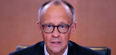 Merz kritisiert US-Regierung für „absurde Betrachtungen“ auf Deutschland und AfD