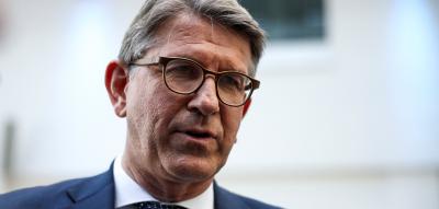 „Zeichen setzen“ – Weimer erklärt Antisemitismus zum Thema Nummer eins