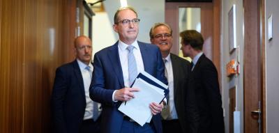 Dobrindt beschließt Zurückweisung von Asylsuchenden