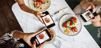 25 Tipps, um Fettnäpfchen im Restaurant zu vermeiden