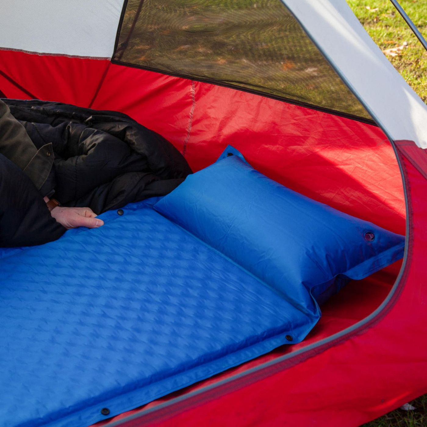 Für mehr Komfort beim Campen: Selbstaufblasende Luftmatratzen im Vergleich