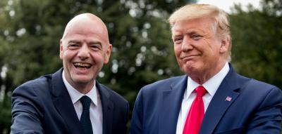 „Großartiger Job, Gianni“, schwärmt Trump auf der Bühne