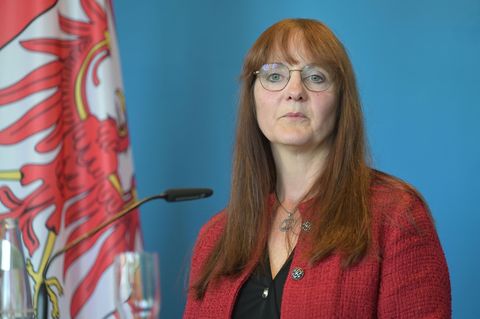 Brandenburgs Innenministerin tritt zurück – auch wegen der AfD-Einstufung