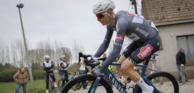Deutscher Radprofi bricht sich beim Giro die Hüfte und den Unterarm