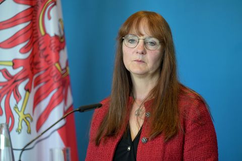 Linke und Grüne: Verfassungsschutzchef wieder einstellen