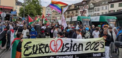 Polizei muss beim Public Viewing Israelhasser mit Wasserwerfer in Schach halten