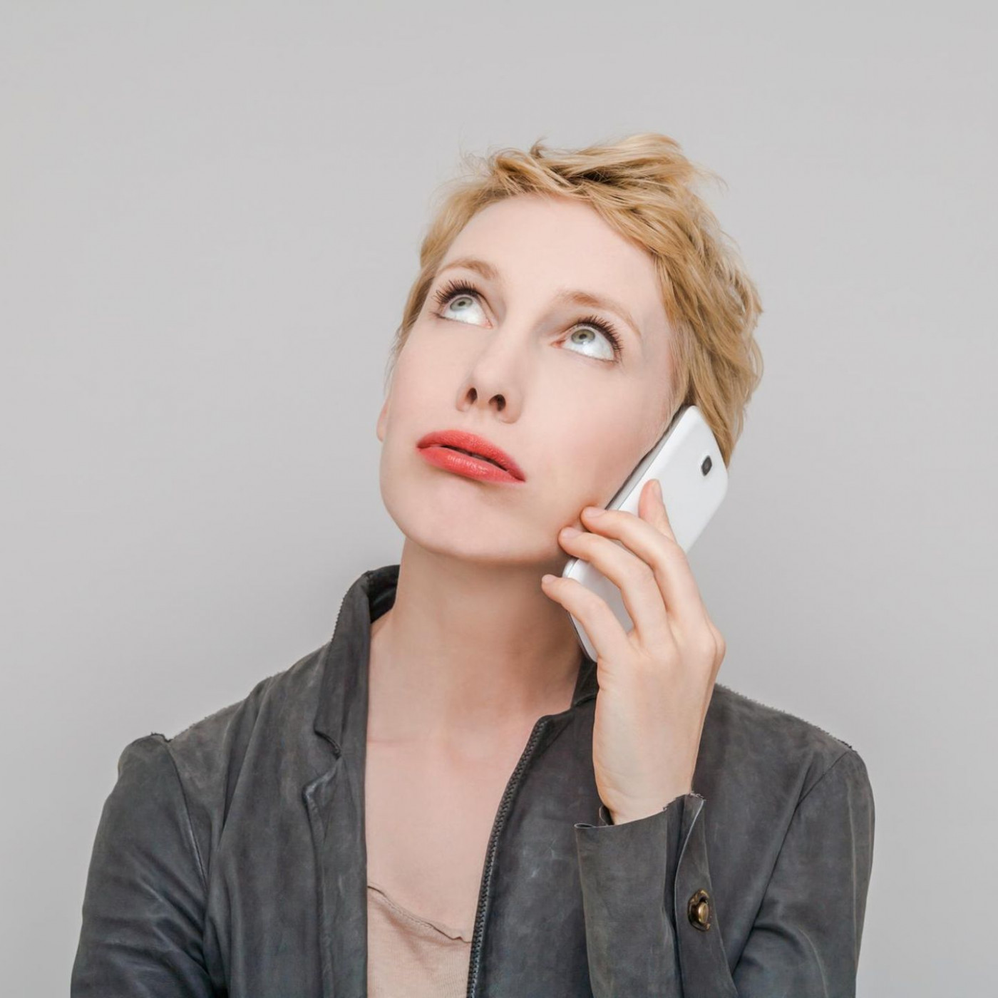Wie Sie ein Telefonat charmant beenden können