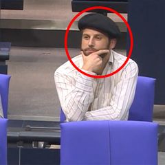 Abgeordneter fliegt aus dem Bundestag