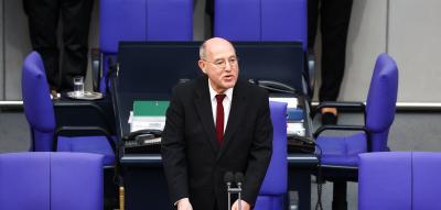 Gysi vertrauenswürdigster Oppositionspolitiker – Selbstständige bauen auf AfD und Union