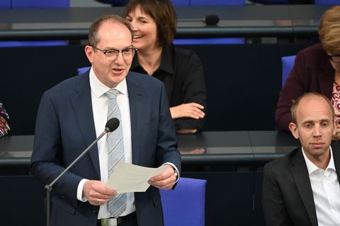 Dobrindt: Bundespolizei hält Grenzkontrollen länger durch