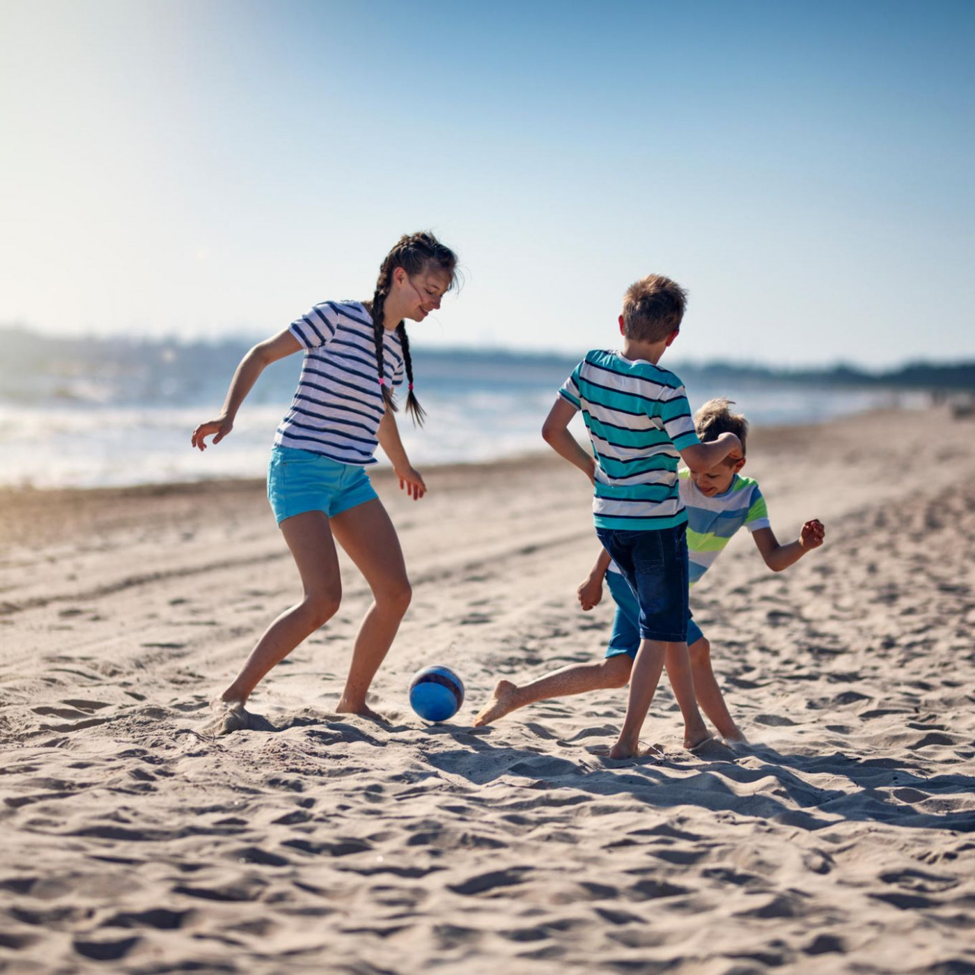 Strandspiele: Diese Spiele trotzen Wind, Wellen und Sand