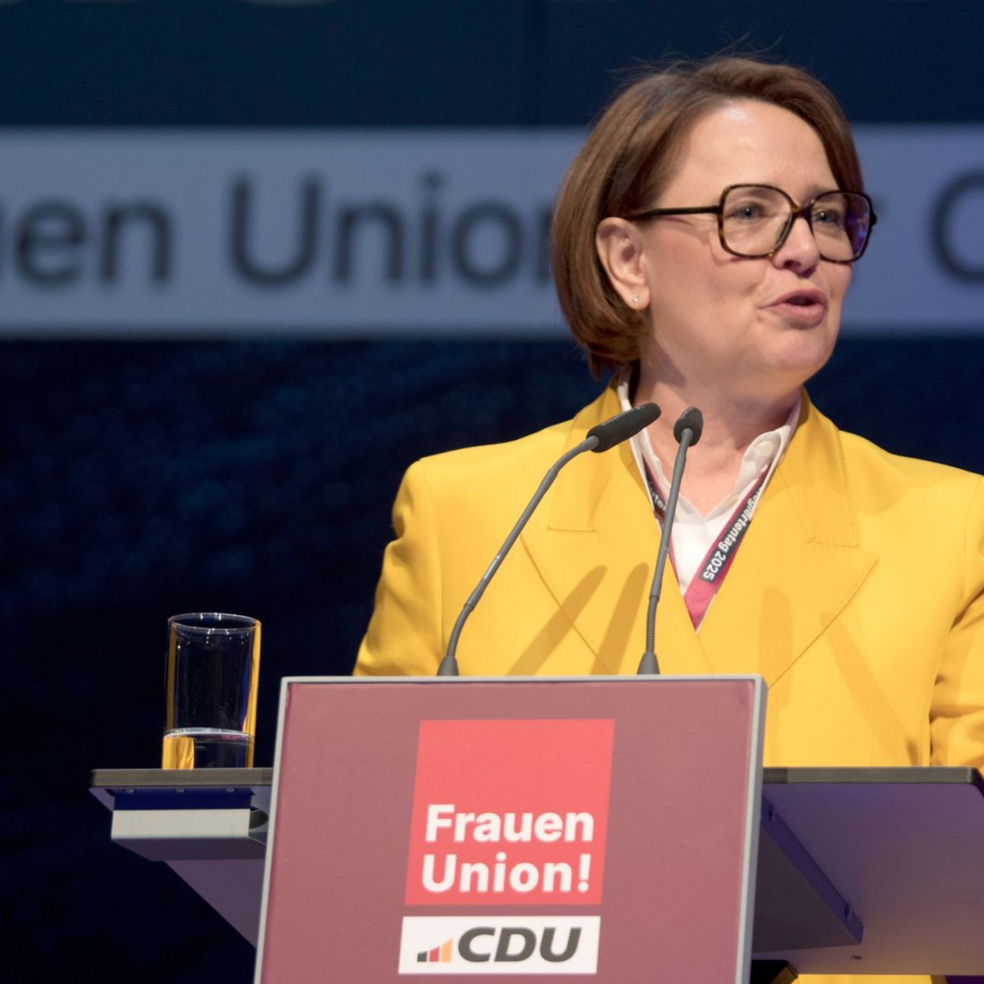Widmann-Mauz mahnt mehr Frauen in der Politik an