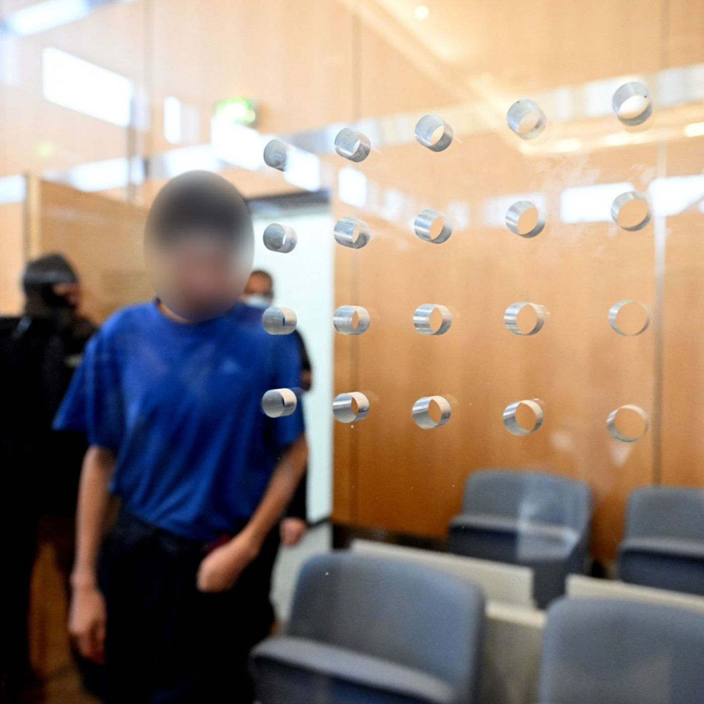 Angeklagter im Solingen-Prozess gesteht Messerangriff