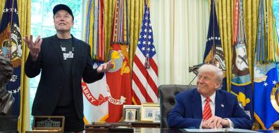 Trump lobt die Reformen des „DOGEfathers“ – Musk irritiert mit blauem Auge