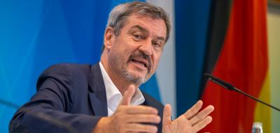 Söder hält an Windkraft-Plänen fest – und kritisiert „grüne Panikmache“