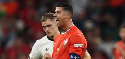 Kurz nach Mitternacht setzt CR7 an seinem Gala–Abend ein letztes Zeichen