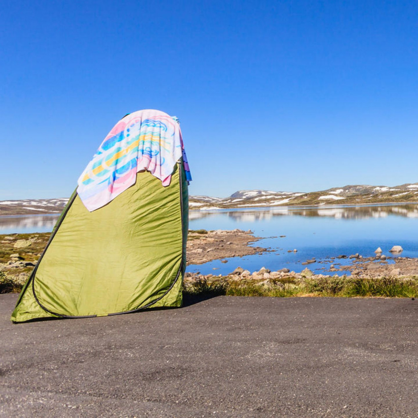 Outdoor-Badezimmer für unterwegs: Fünf Duschzelte im Vergleich