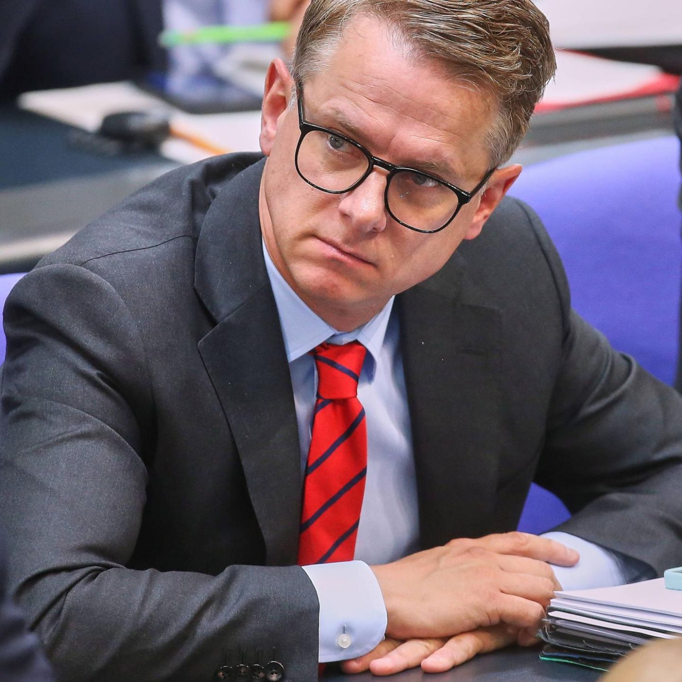 Linnemann fordert Bürgergeld-Streichung für Job-Verweigerer – SPD empört
