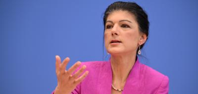 Wagenknecht bietet SPD-Linken Zusammenarbeit an – und kritisiert „Kriegskurs von Klingbeil“