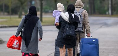 Ihre Kinder habe sie seit zwei Jahren nicht gesehen, berichtet die Frau aus Syrien