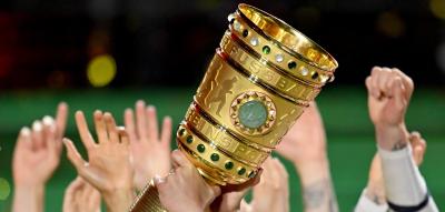 BVB erwischt schweres Auftaktlos, Bremen will Revanche, Stadtderby in Hamburg