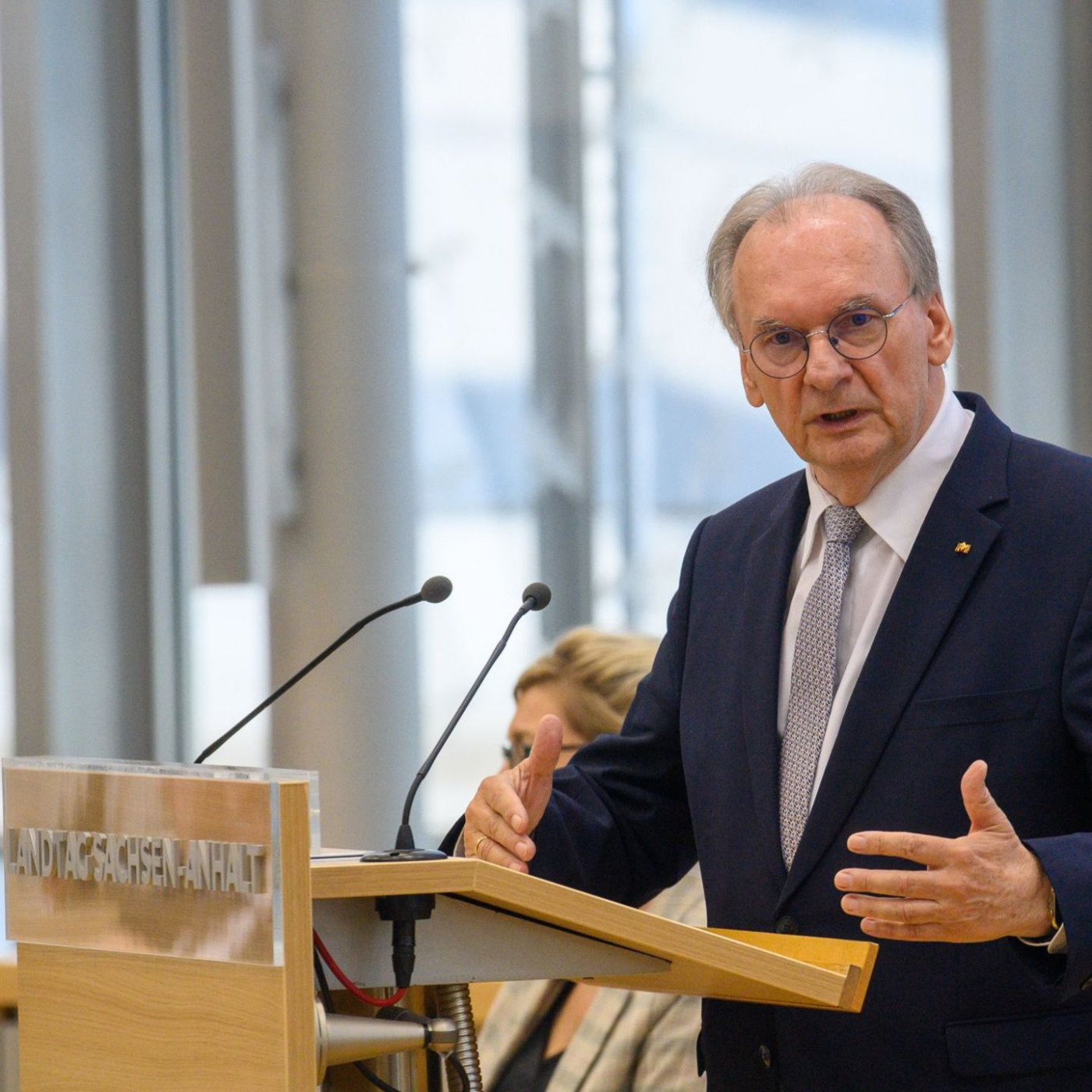 Haseloff: Würde bei AfD-Regierung über Wegzug nachdenken