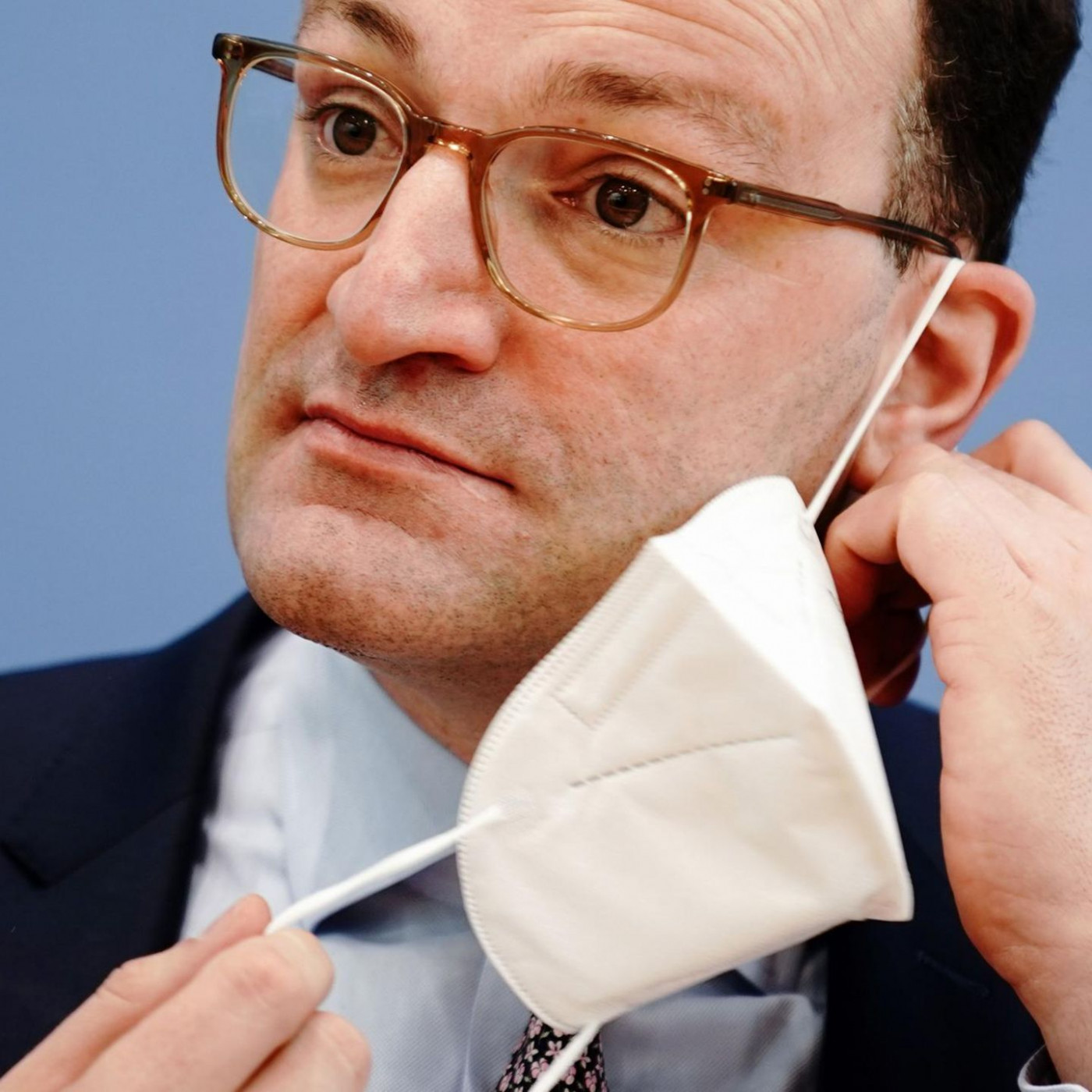"Im gesundheitlichen Kriegsfall" – Spahn verteidigt Maskendeals
