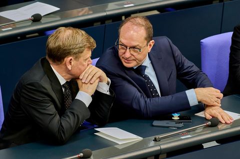 Nach Aufnahmestopp: Afghanen wollen versprochene Visa jetzt einklagen