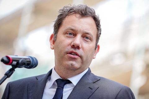 SPD-Chef Lars Klingbeil spricht sich für AfD-Verbotsverfahren aus