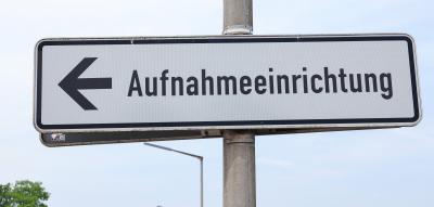 Gerichtlicher Eilbeschluss – Ausreisepflichtiger bekommt weiter Sozialleistungen