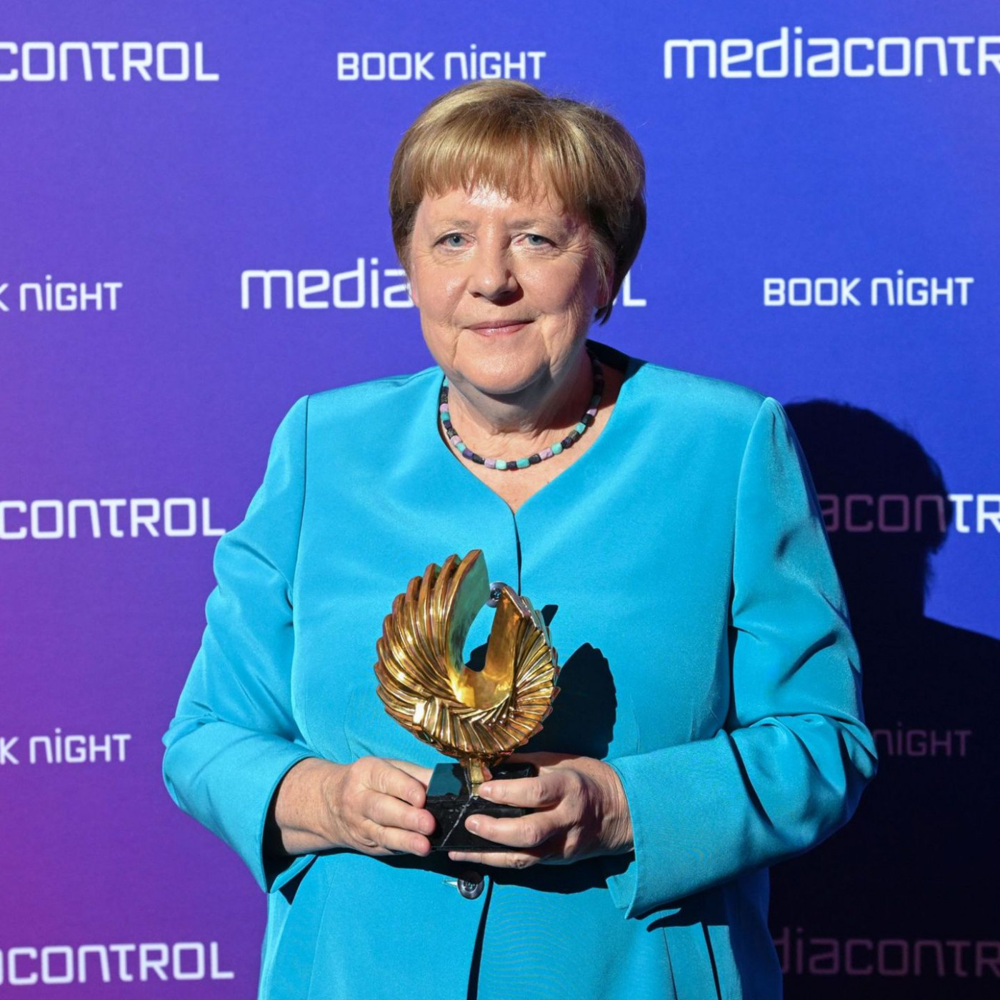 Merkel vermisst Blumensträuße und Kanzleramtsküche