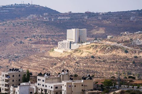 Israelische Siedler greifen Palästinenserdorf an – drei Tote