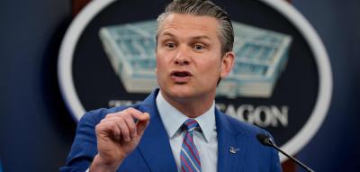 Hegseth lobt „geheimsten Militäreinsatz der Geschichte“ – und teilt dann gegen Medien aus